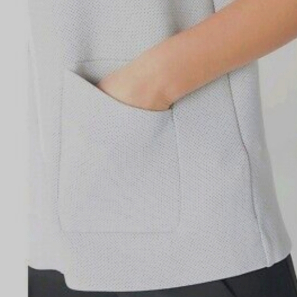 Under Armour womens Under Armour Women's Move Vest - Picture 5 of 5